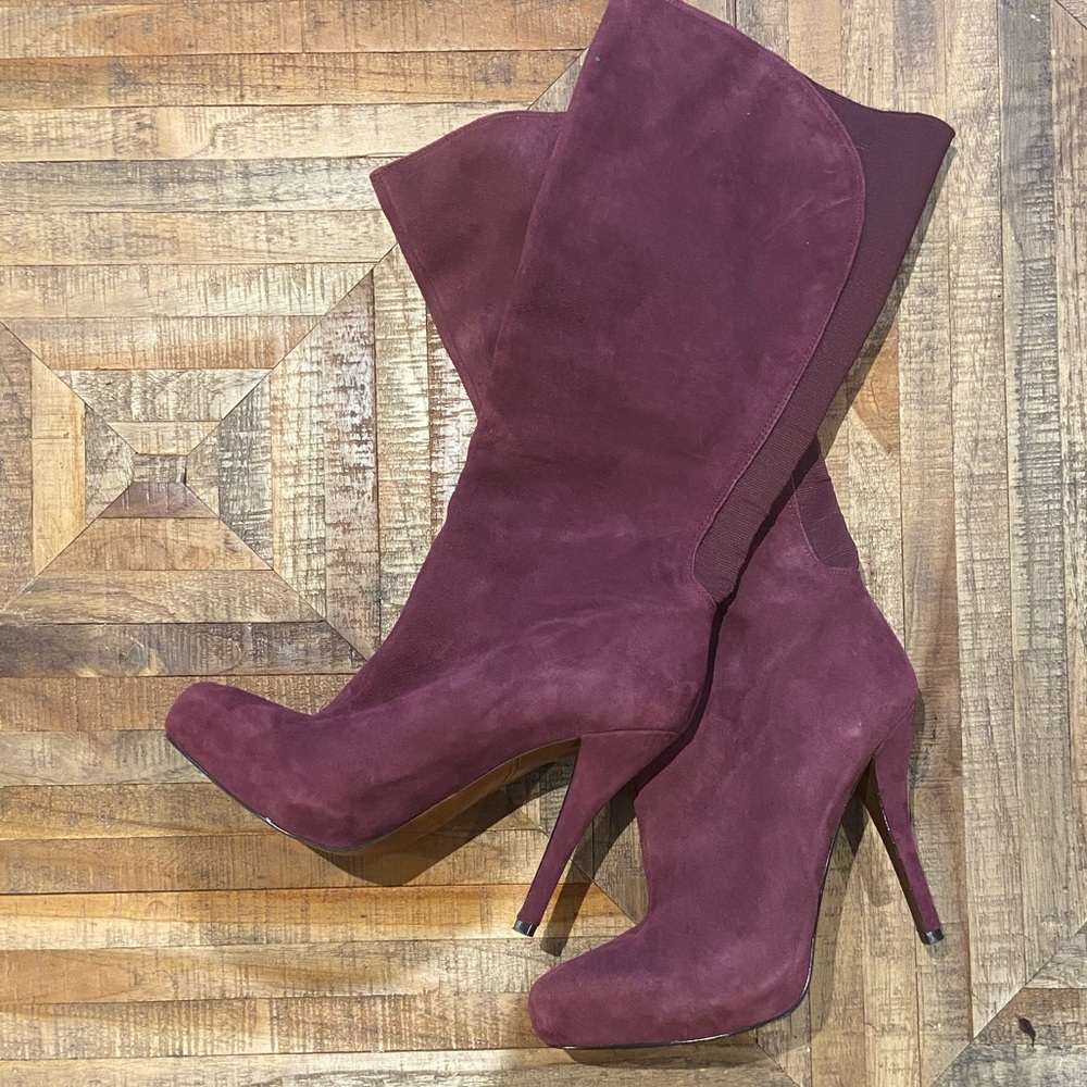 Stunning Enzo Angiolini burgundy boot
